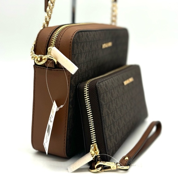 Michael Kors Large EW Crossbody Bag & Large Continental Wallet Brown/Gold - Picture 4 of 13